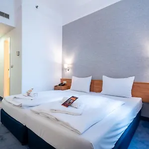 **** Hotell East Ungern
